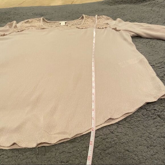 Chico’s Tan Crocheted Top Blouse Size Large - Picture 7 of 11